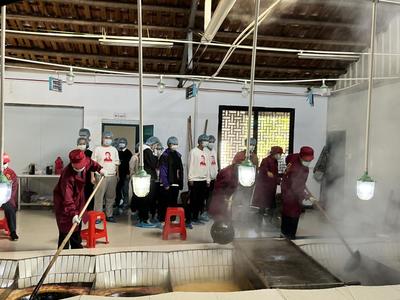 惲代英菁英學(xué)校赴武漢市新洲區(qū)紅糖小鎮(zhèn)開展勞動實踐教育