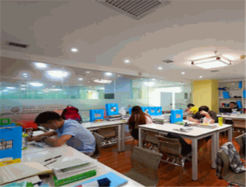 小馬過河教育 專業(yè)教育咨詢，助力學子揚帆遠航